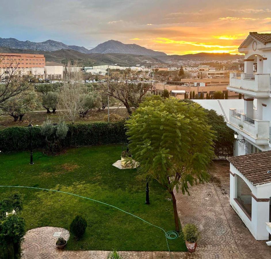 Los Dólmenes Hotel Antequera Exterior foto